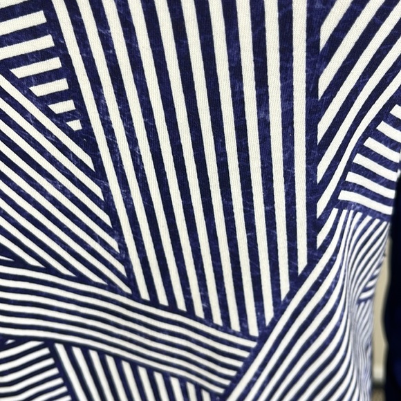 Old Navy Active Blue & White Stripe Active Go-Dry 3/4 Zip Up Pullover - Picture 14 of 16